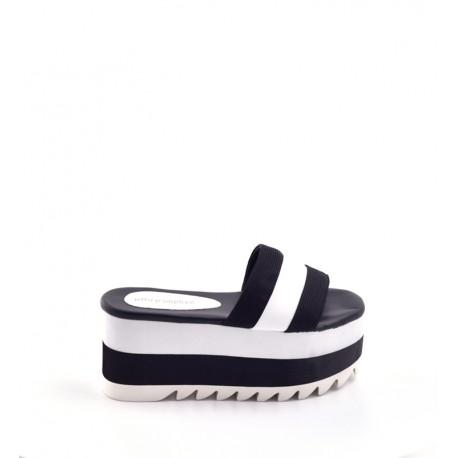 Piscina Black White Jeffrey Campbell