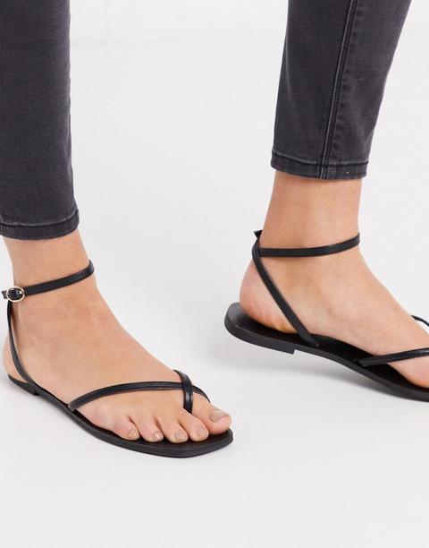 Asos Design Farnborough Minimal Toe Loop Flat Sandals In Black