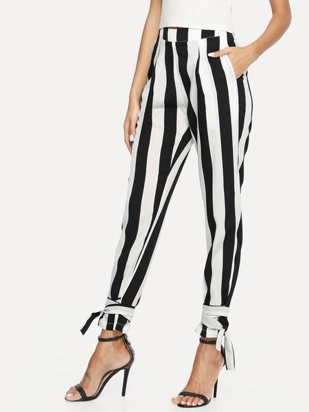 Pantaloni A Righe Orlo A Fessura