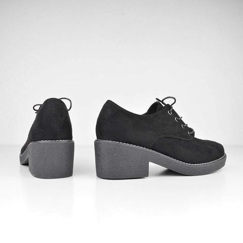 Jennifer - Low Top Lace Shoes In Black