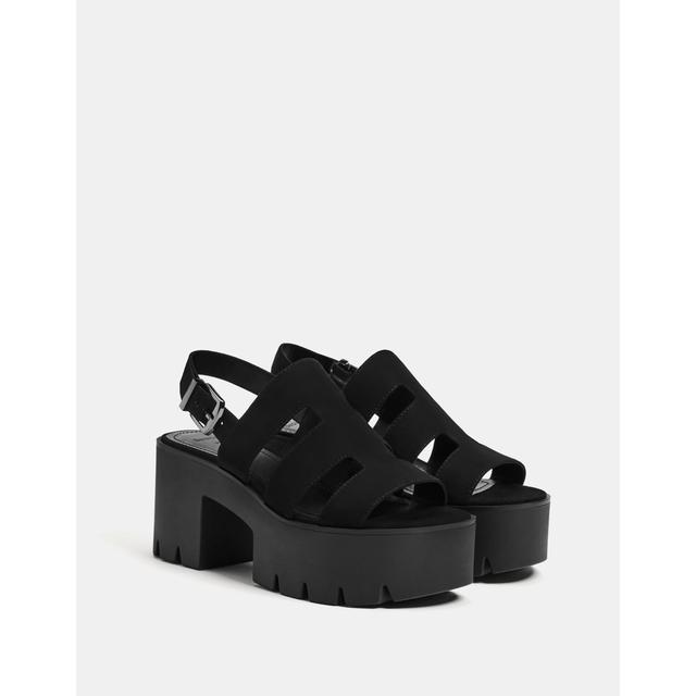 Sandalia Plataforma Tiras from Bershka on 21 Buttons