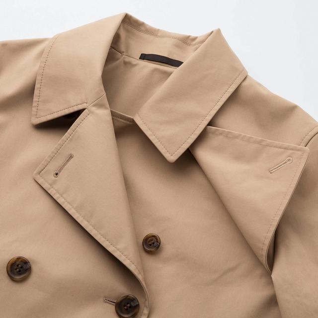 Gabardina Mujer de Uniqlo en 21 Buttons