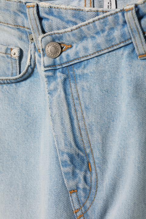 Skew High Crossover Jeans from Weekday 
