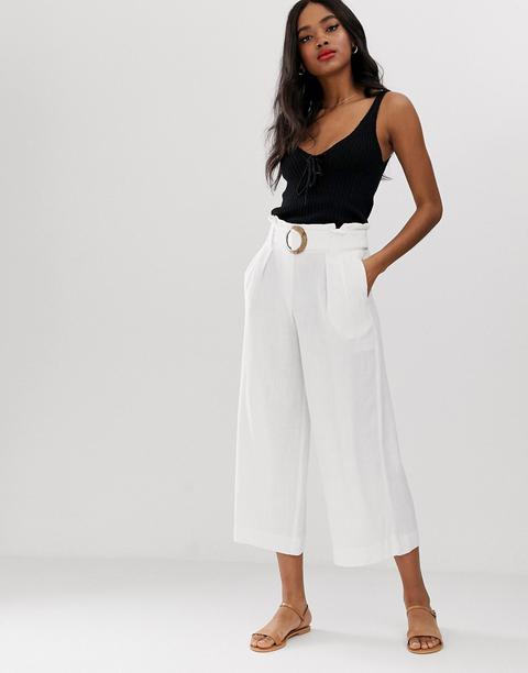 New Look Buckle Detail Cropped Trousers In White-tan