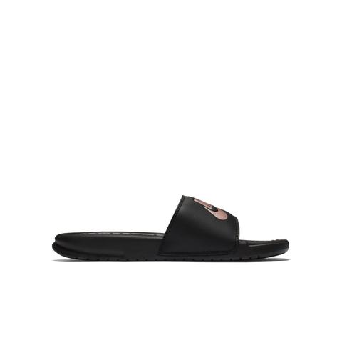 nike benassi ciabatte