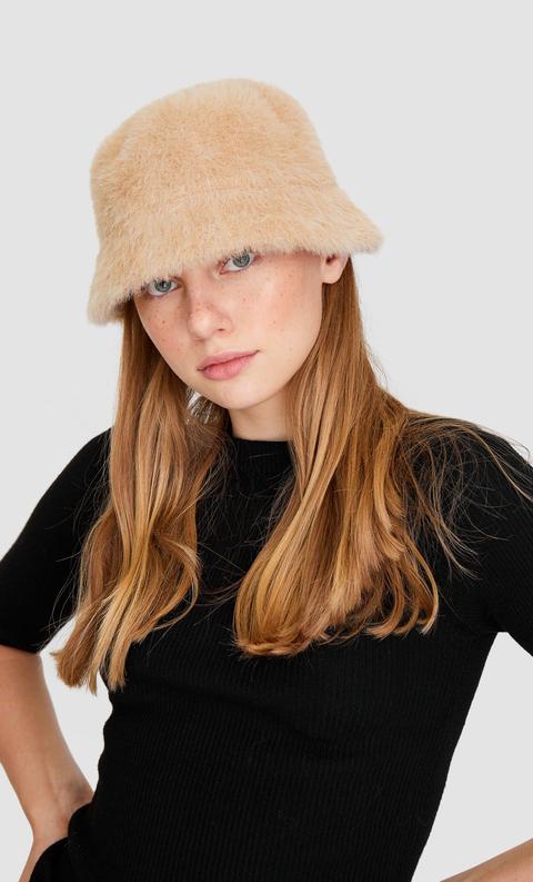 Stradivarius Cappello Beige A Secchiello Femminile Beige 103 from  Stradivarius on 21 Buttons