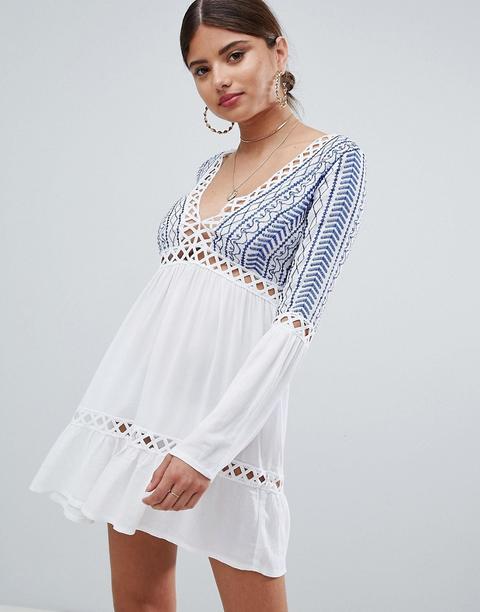 Vestido De Bambula Bordado Con Vuelo De Missguided