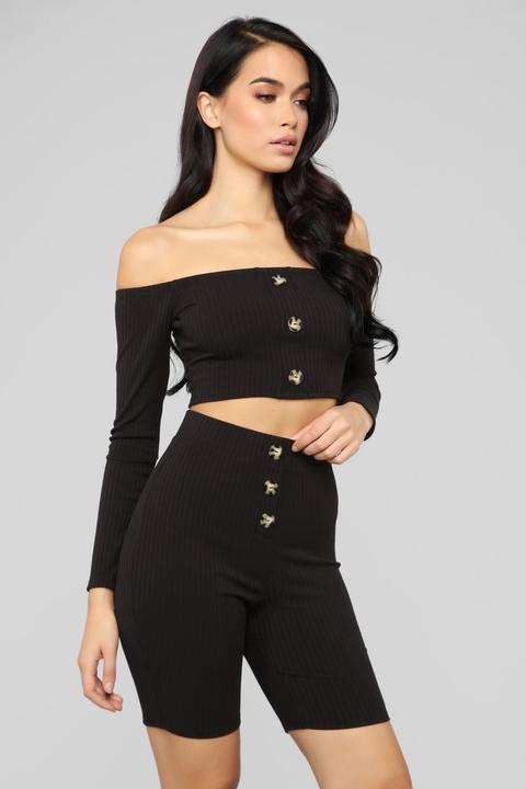 Push More Buttons Ribbed Set - Black