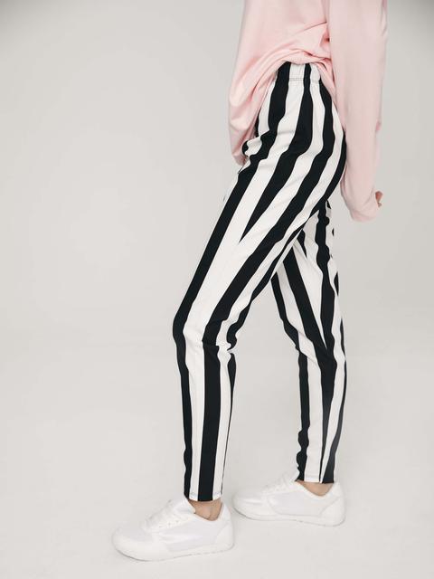 Pantalon Rayas Blanco Y Negro from Inside on 21 Buttons