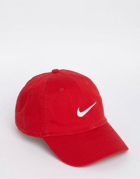 Nike - 546126-658 - Cappellino Con Logo Nike Rosso - Rosso