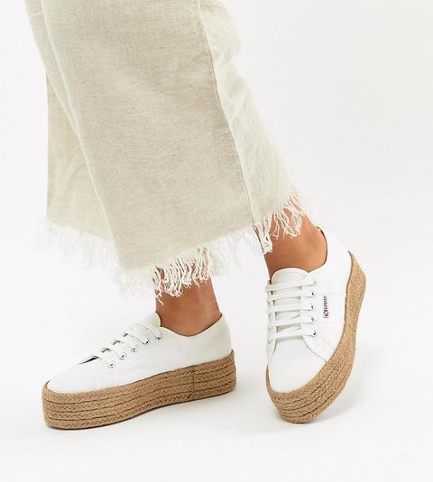 Zapatillas Con Plataforma Plana De Esparto En Blanco 2790 De Superga