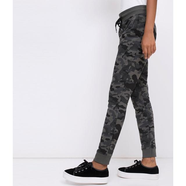 calça camuflada renner