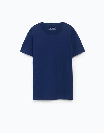 Camiseta Essentials