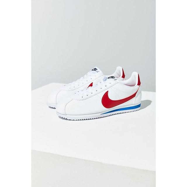urban outfitters nike sneakers