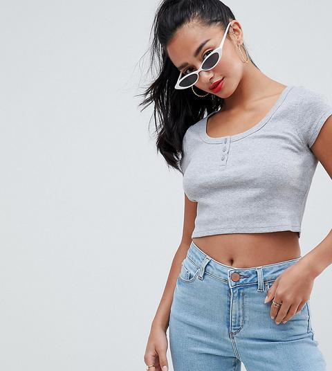 Asos Design Petite - Kurzärmliges Crop-top Mit Knöpfen Vorn In Kalkgrau - Grau