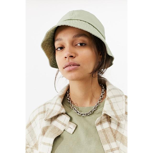 urban outfitters green bucket hat