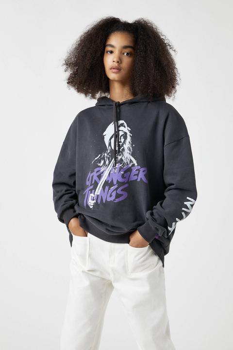 comedia perder Descarte Sudadera Stranger Things Max from Pull and Bear on 21 Buttons