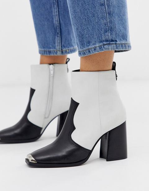Madden Enzo White Leather Mix Western Heeled Ankle Boots With Metal Toe de ASOS en 21 Buttons