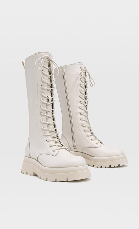 Stradivarius Bottes Plates À Lacets Écru 36