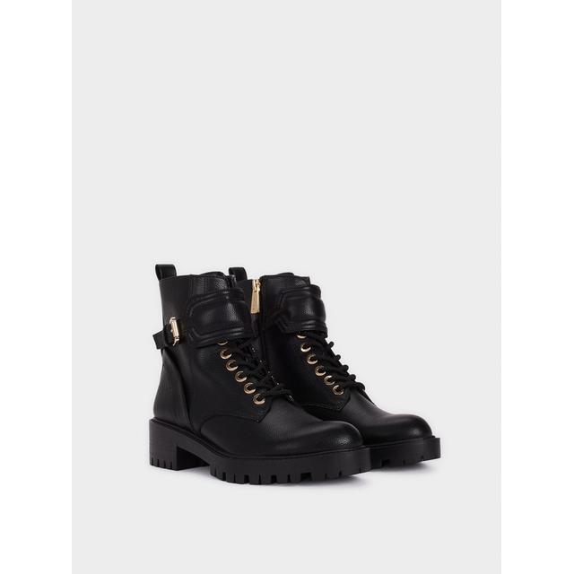 Botas Militares Detalle Hebilla from Parfois on 21 Buttons