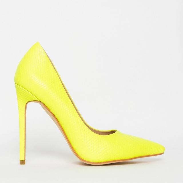 neon yellow court shoes