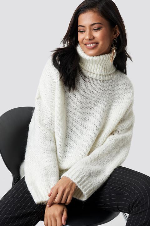 High Neck Knitted Sweater Weiß