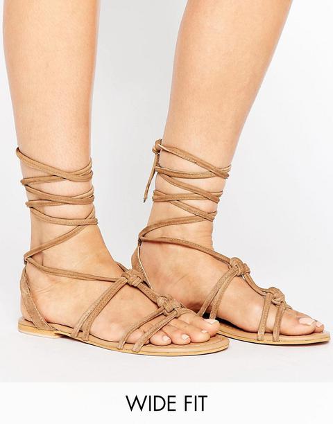 Sandalias Planas De Ante De Corte Ancho Con Lazada Anudada En La Pernera Fullerton De Asos