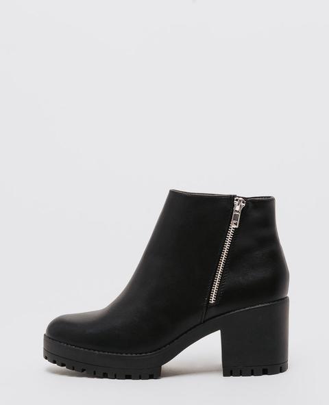 Boots Suola Tacchettata