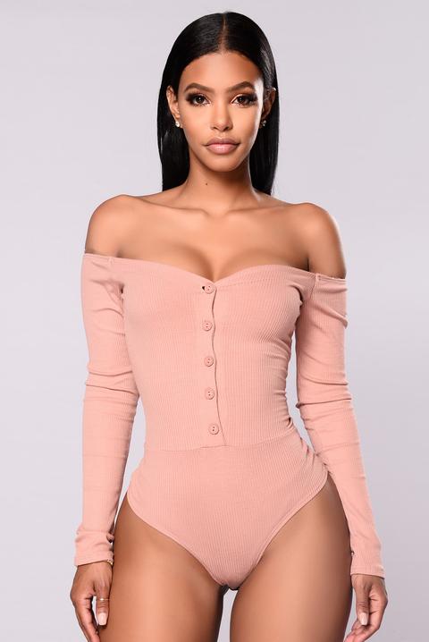 Fool In Love Off Shoulder Bodysuit - Mauve