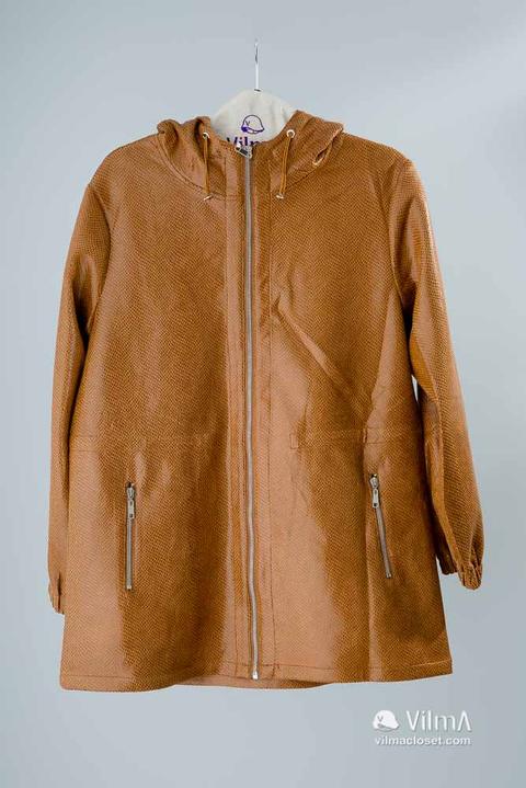 Chaqueta Marron Capucha