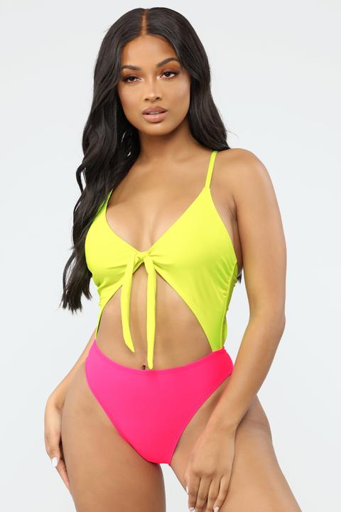 fashion nova pink swimsuit