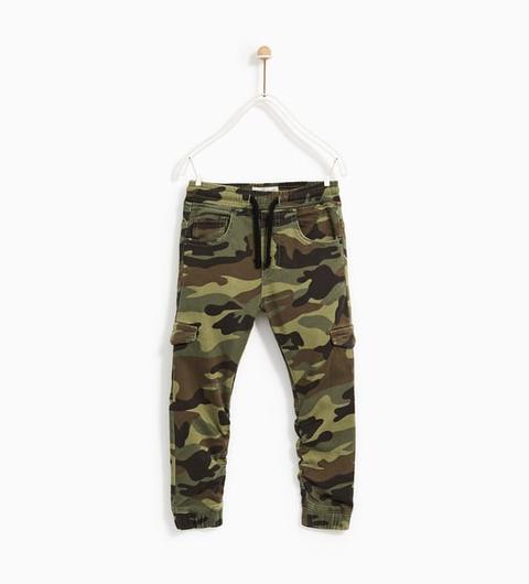 Cargohose Mit Camouflage-print