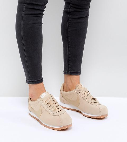 Zapatillas De Deporte Clásicas En Ante Color Champiñón Con Suela De Goma  Cortez De Nike from ASOS on 21 Buttons