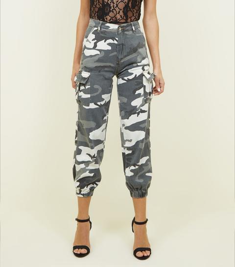 camo trousers new look