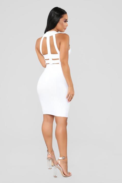 Fashion nova hotsell white bandage dress