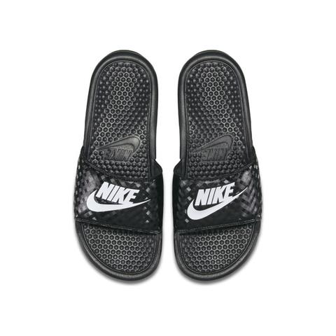 nike benassi ciabatte