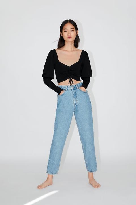 El actual Caso Wardian franja Jeans Mom Fit de Zara en 21 Buttons