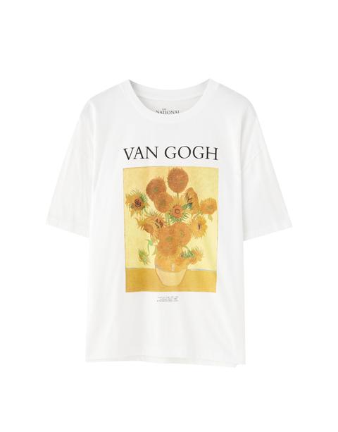 Camiseta Van Gogh Girasoles from Pull and Bear on 21 Buttons