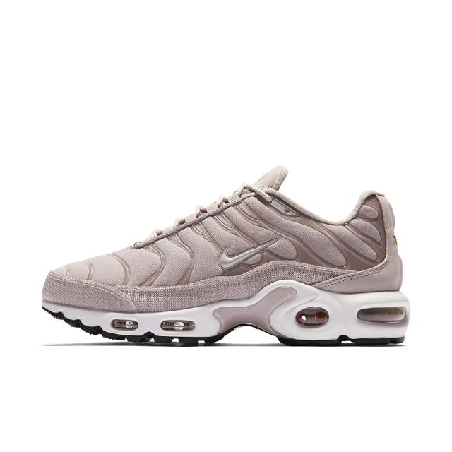 Nike Air Max Plus Premium Zapatillas - Mujer from Nike on 21 Buttons