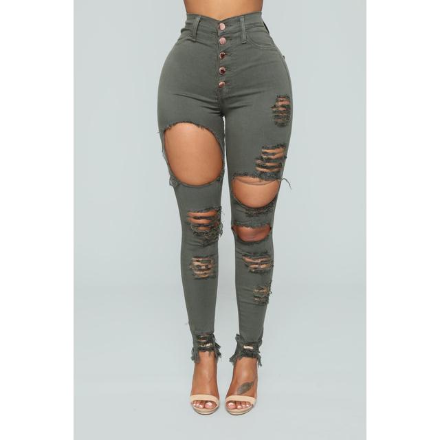 fashion nova skinny girl