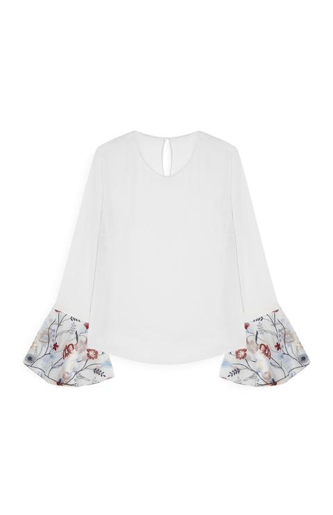 Blusa Blanca Con Manga Campana Bordada