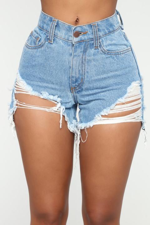 Can't Stop Now Denim Shorts - Light Blue Wash