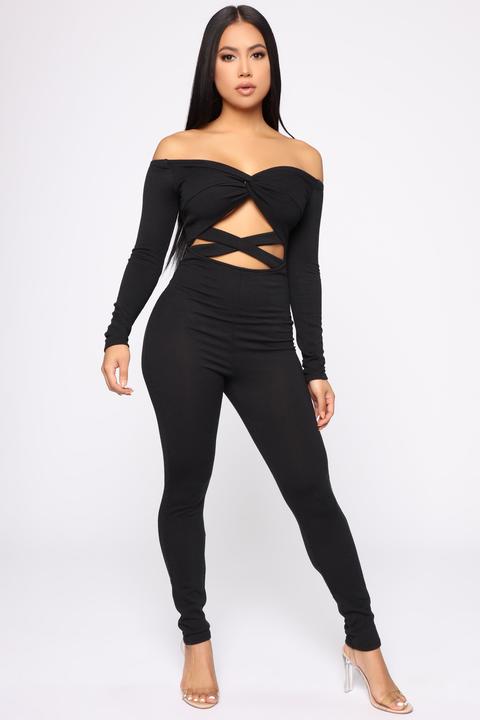 fashion nova off the shoulder jumpsuit