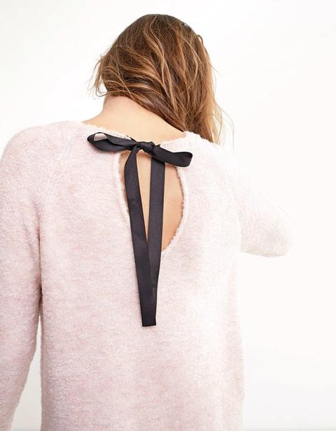 Блузка с завязками на шее