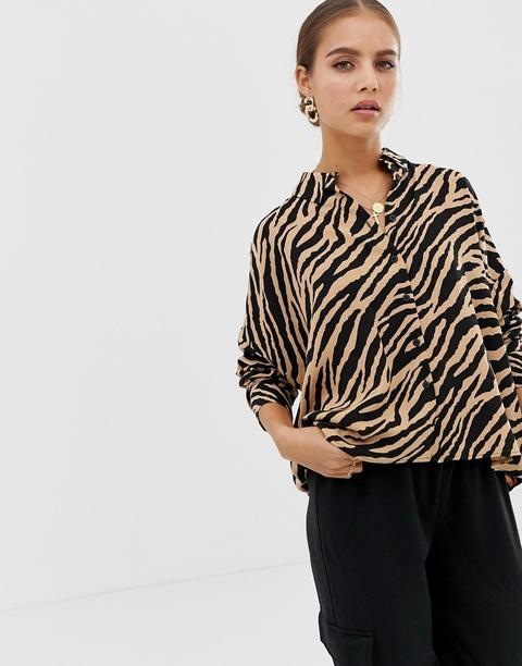 Camisa Corta De Manga Larga Con Estampado Animal De Tigre De Asos Design-multicolor