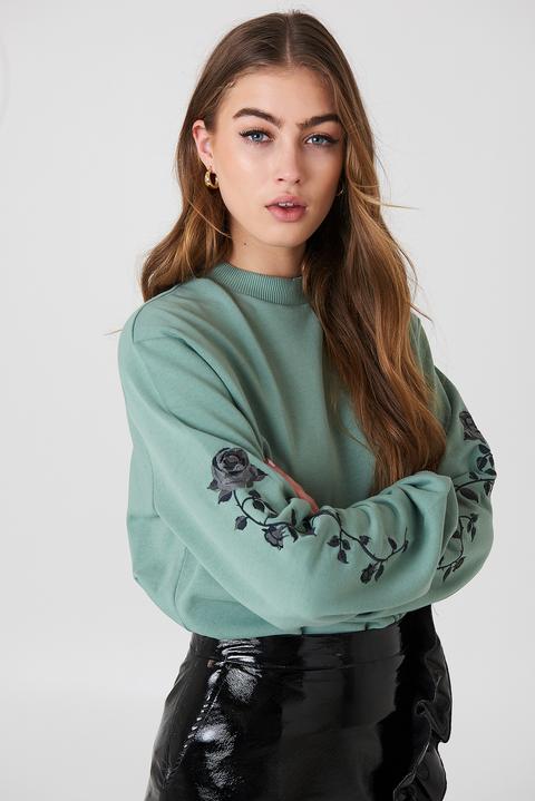 Rose Embroidery Sleeve Sweater Green