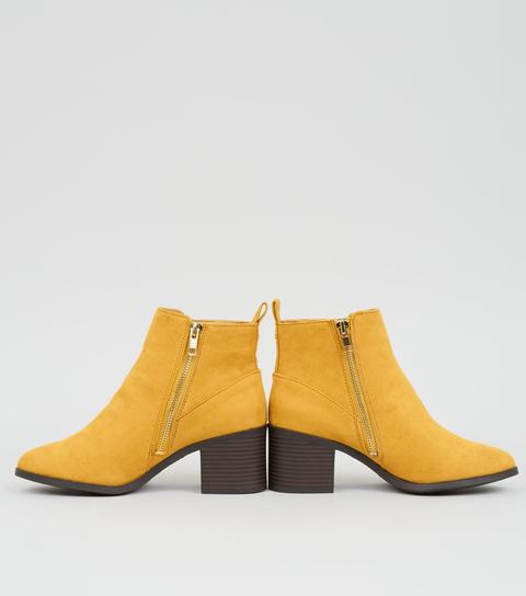 Mustard boots new on sale look