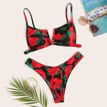 Bikini Top Ribete Con Costura De Pierna Alta Floral Al Azar