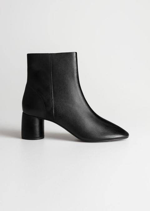 cylinder heel ankle boots