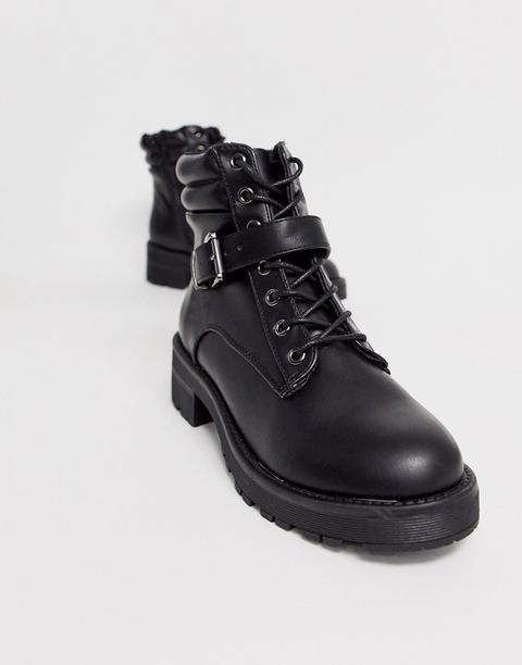 Botas Planas Estilo Excursionista En Negro De New Look